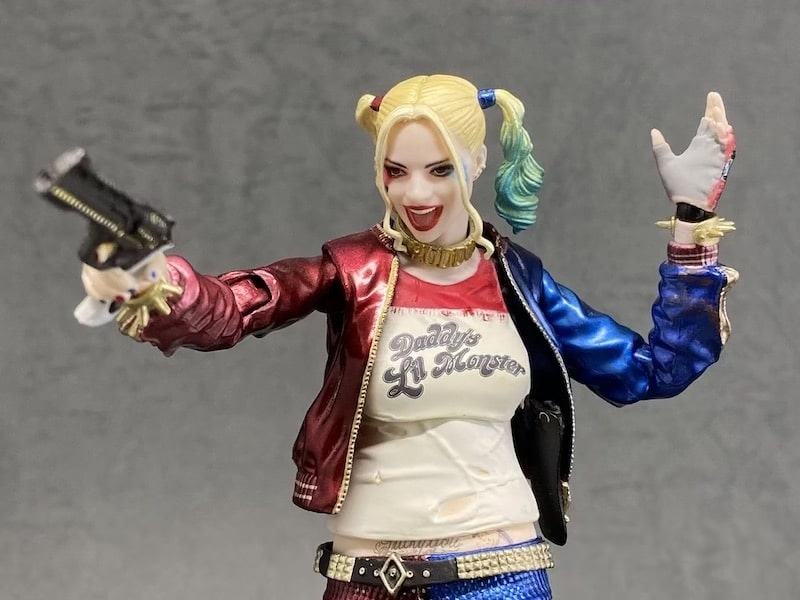 MAFEX ハーレークインのフィギュア写真
